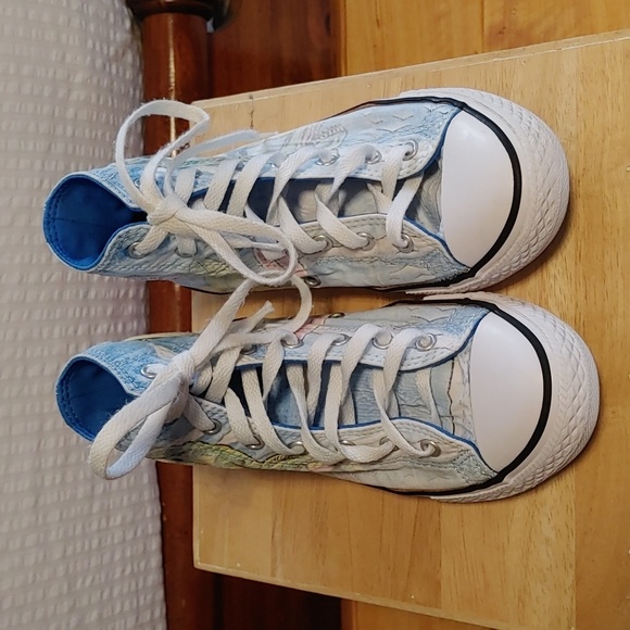 💚DINOVERSE CONVERSE SNEAKERS - Picture 1 of 9